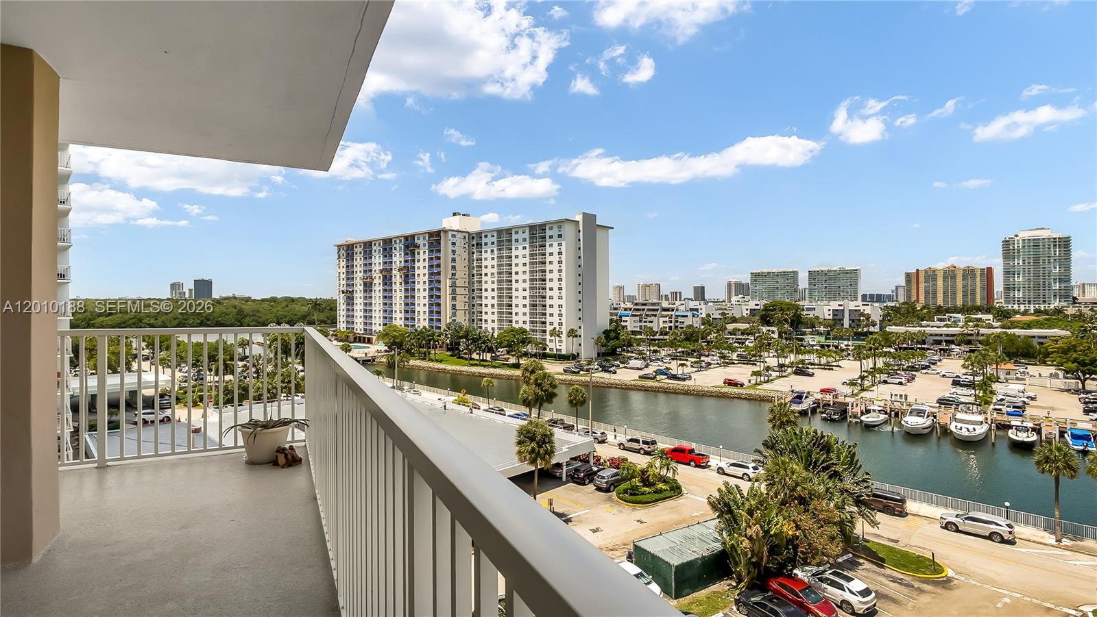 ARLEN HOUSE CONDO - Residential