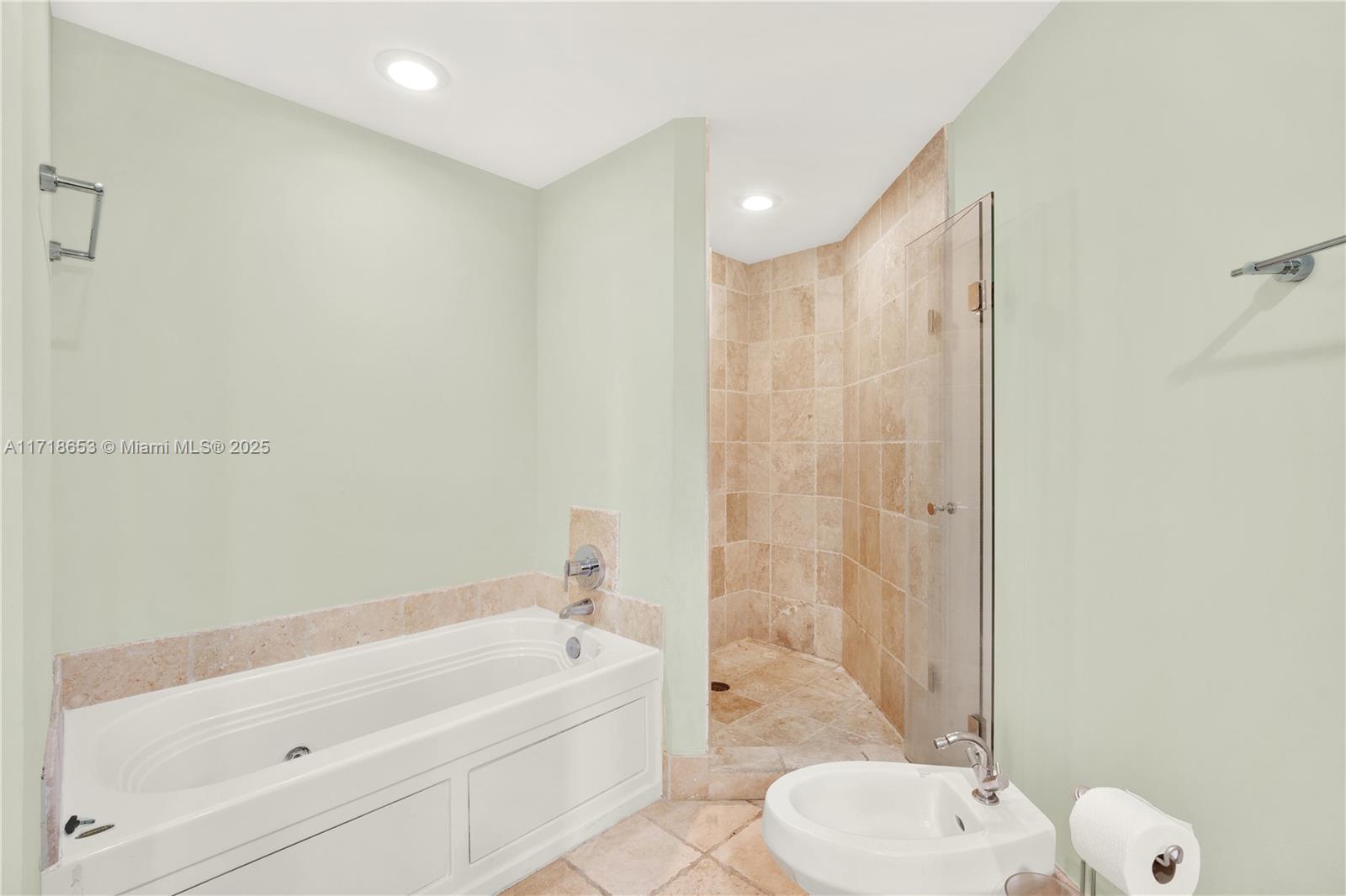 TRUMP ROYALE CONDO - Residential