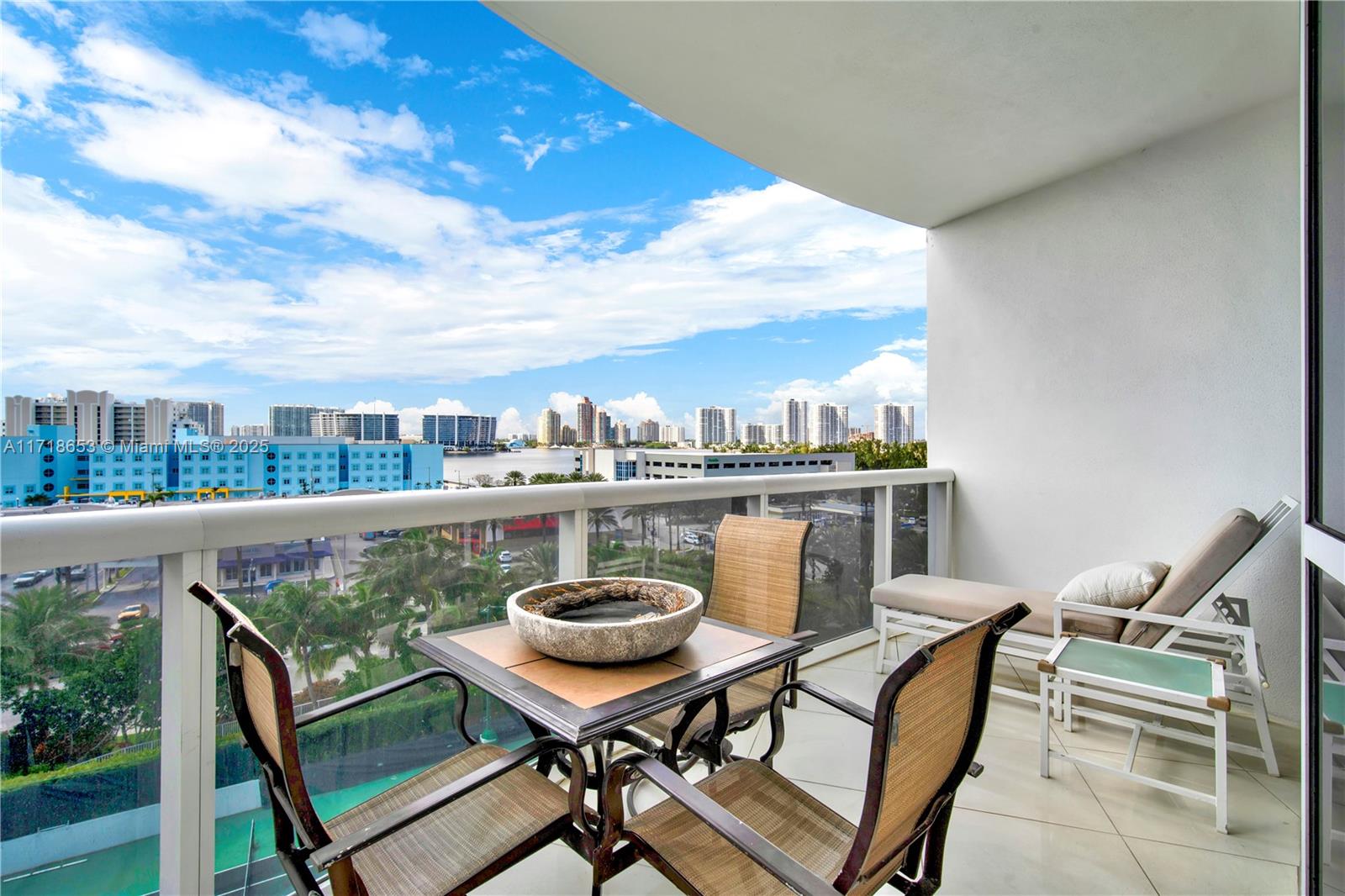 TRUMP ROYALE CONDO - Residential