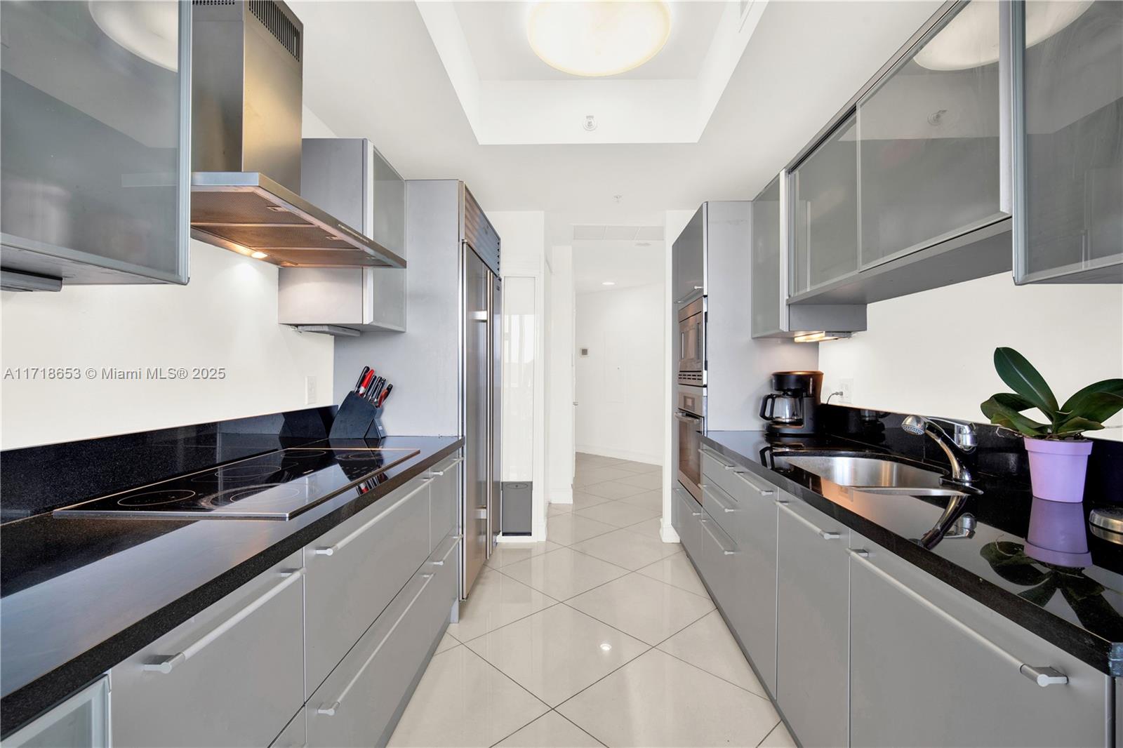 TRUMP ROYALE CONDO - Residential