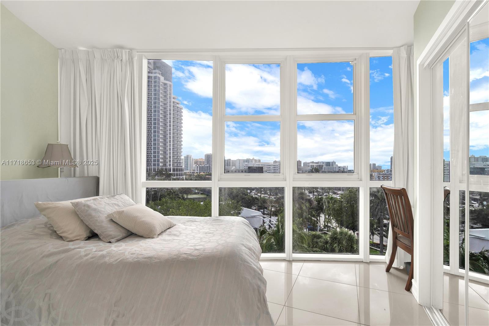 TRUMP ROYALE CONDO - Residential