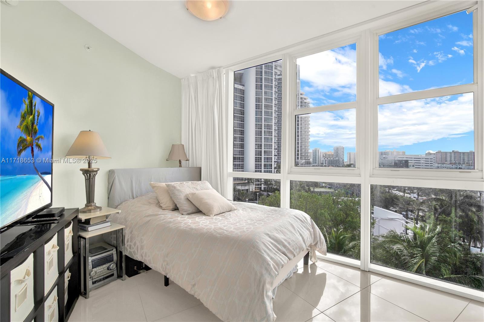 TRUMP ROYALE CONDO - Residential
