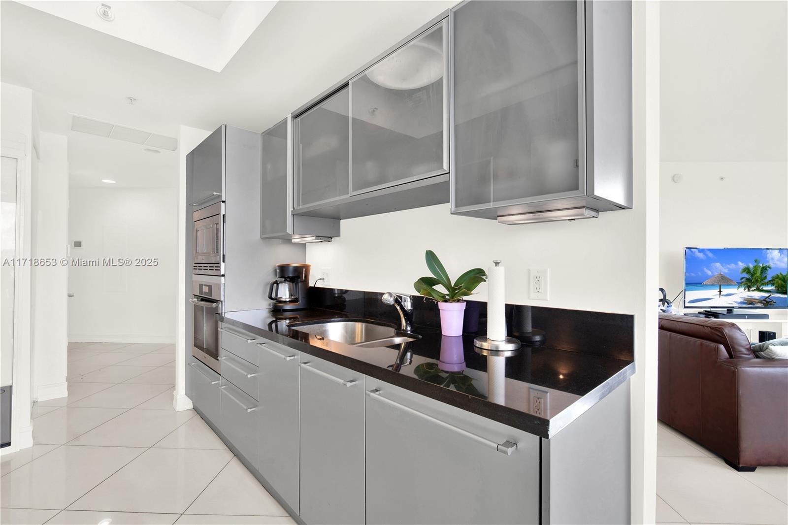 TRUMP ROYALE CONDO - Residential