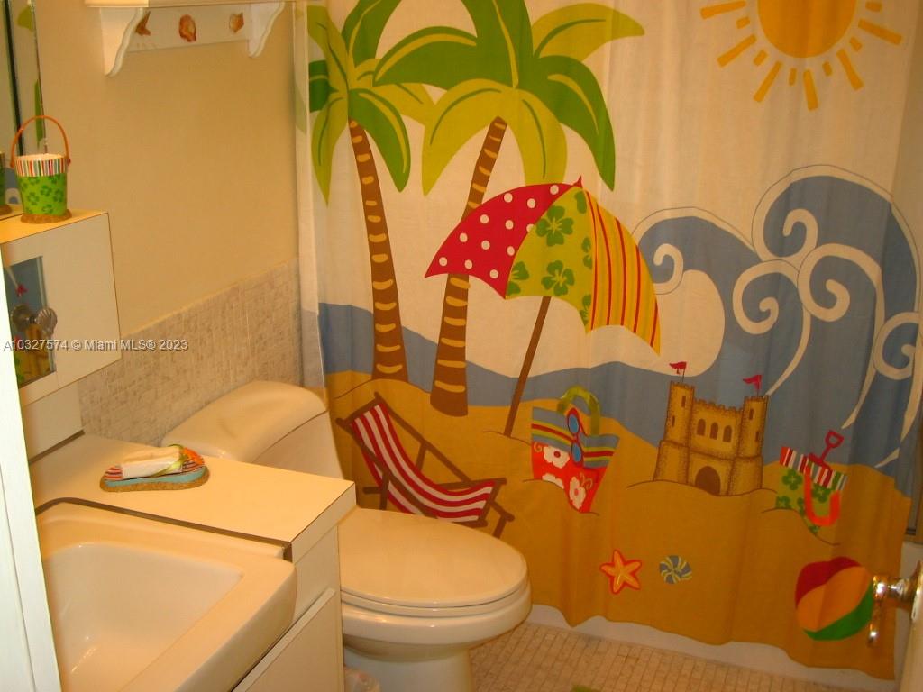 ALEXANDER TOWERS CONDO - Residential Lease