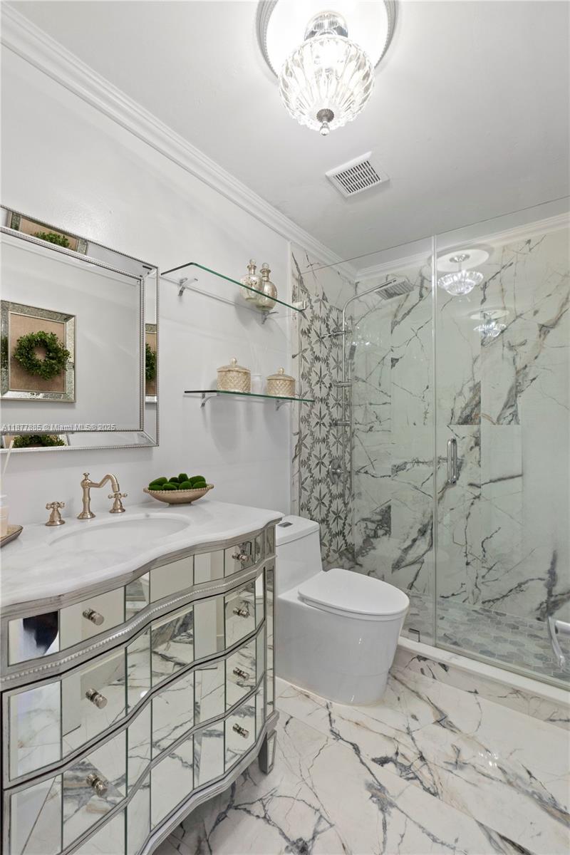 LEOMAR HOMES - Residential