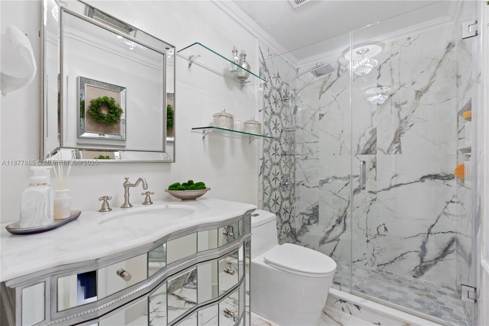 LEOMAR HOMES - Residential