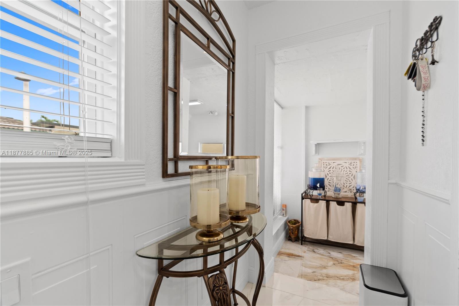 LEOMAR HOMES - Residential