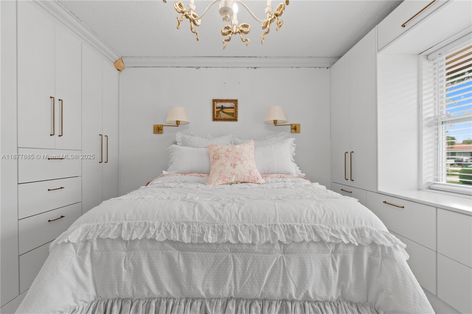 LEOMAR HOMES - Residential