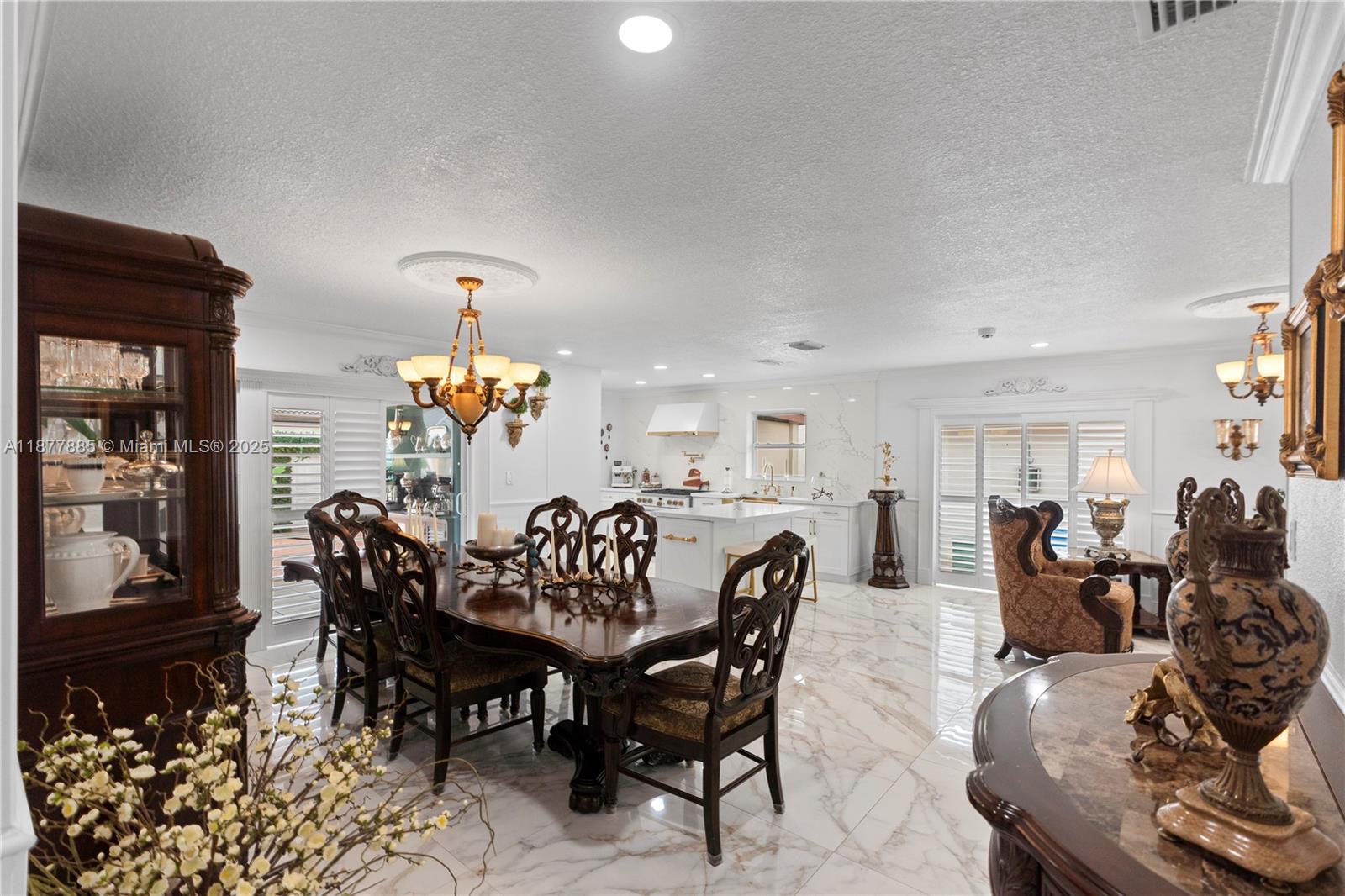 LEOMAR HOMES - Residential