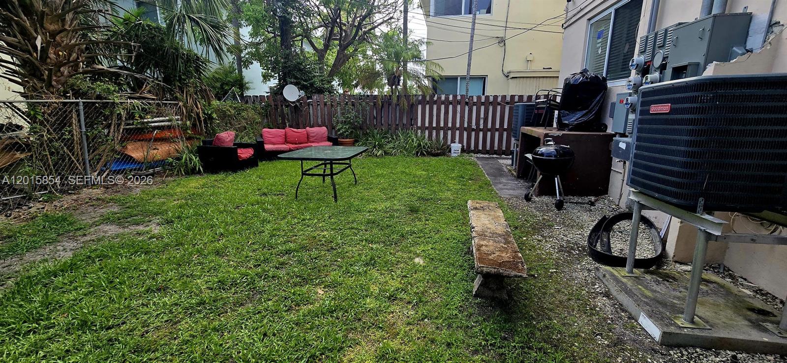 BISCAYNE BCH SUB - Residential Lease