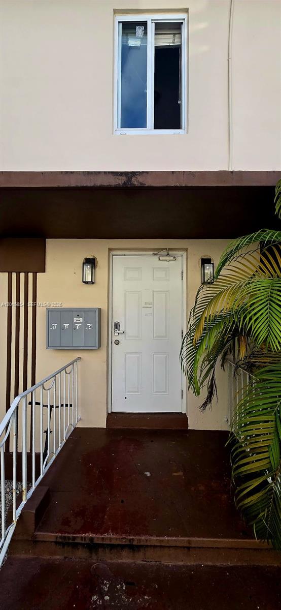 BISCAYNE BCH SUB - Residential Lease