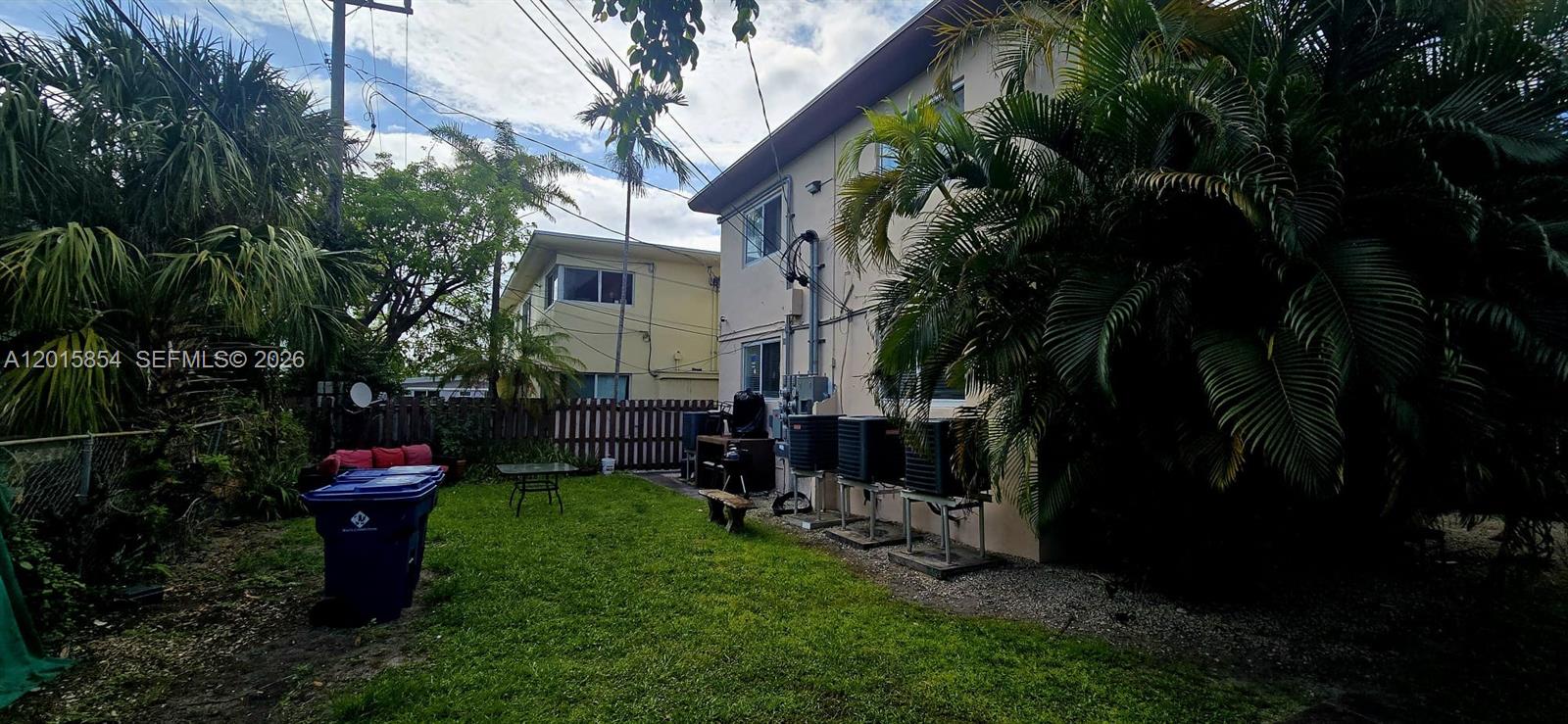 BISCAYNE BCH SUB - Residential Lease