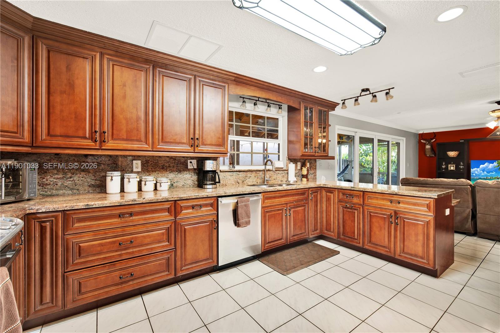 KENDALL GROVE CLUSTER HOM - Residential