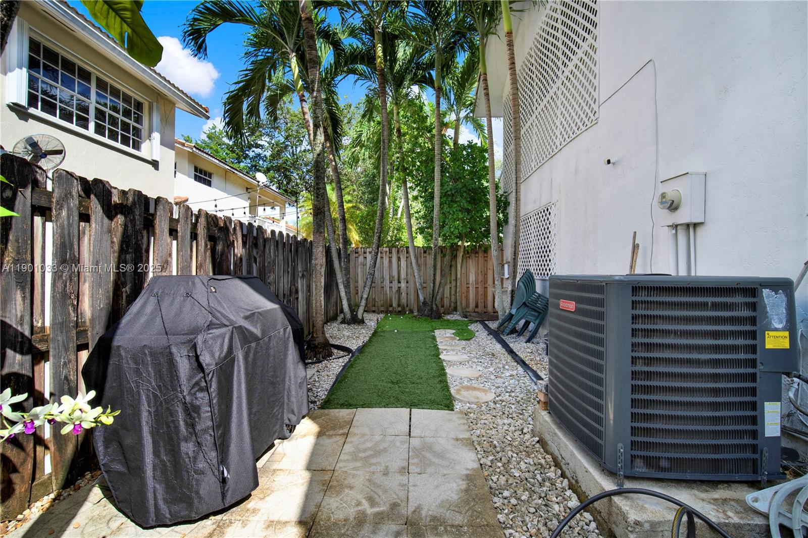 KENDALL GROVE CLUSTER HOM - Residential