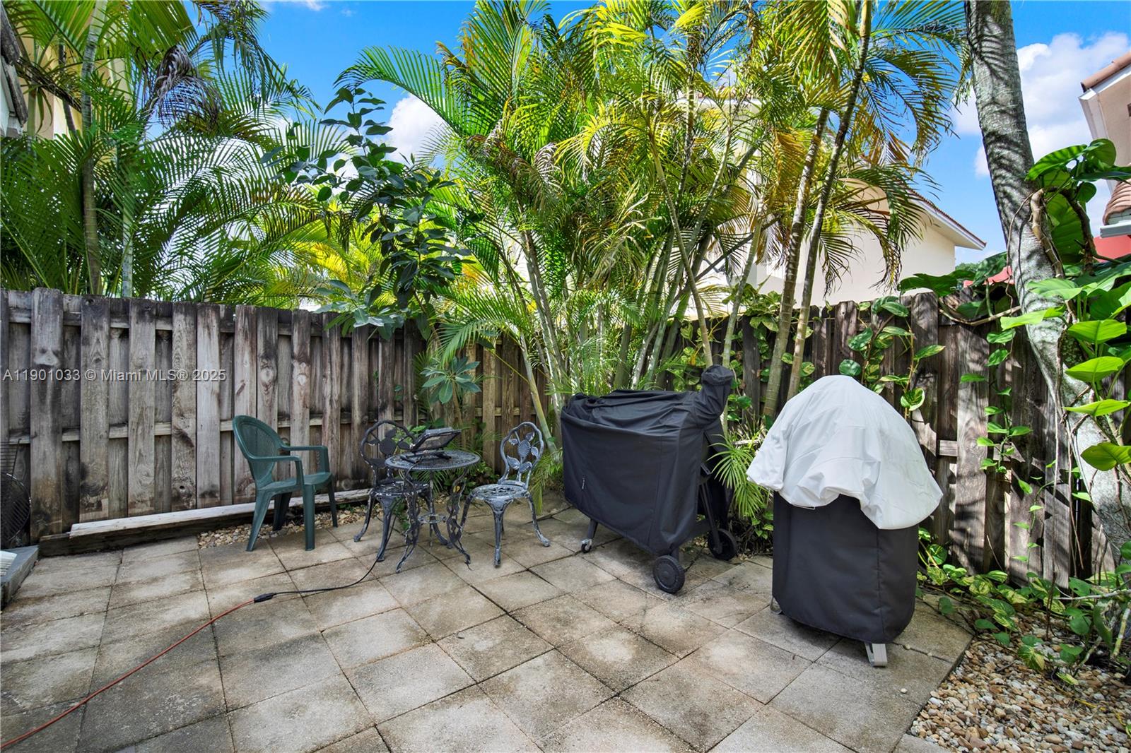 KENDALL GROVE CLUSTER HOM - Residential