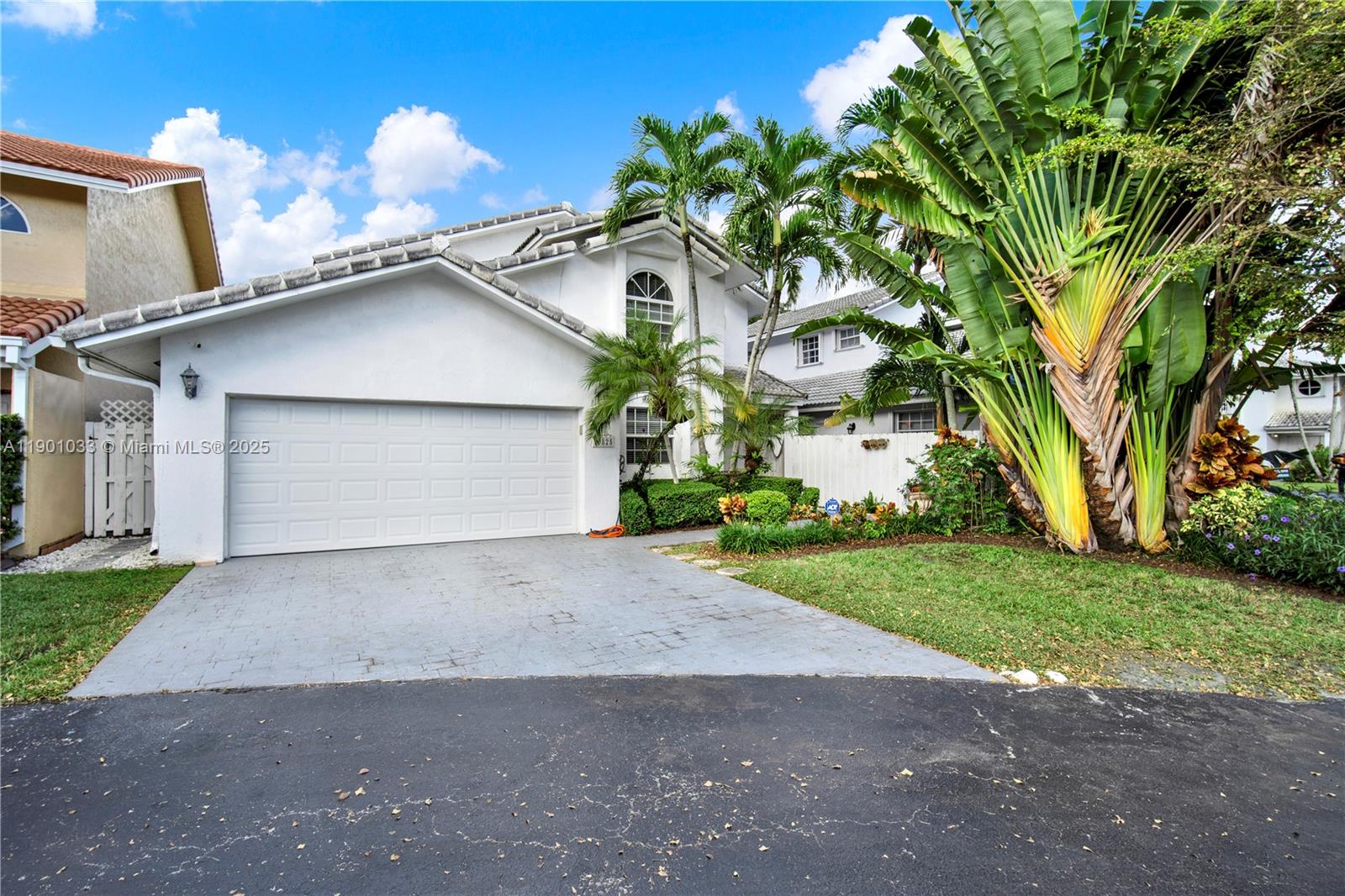 KENDALL GROVE CLUSTER HOM - Residential