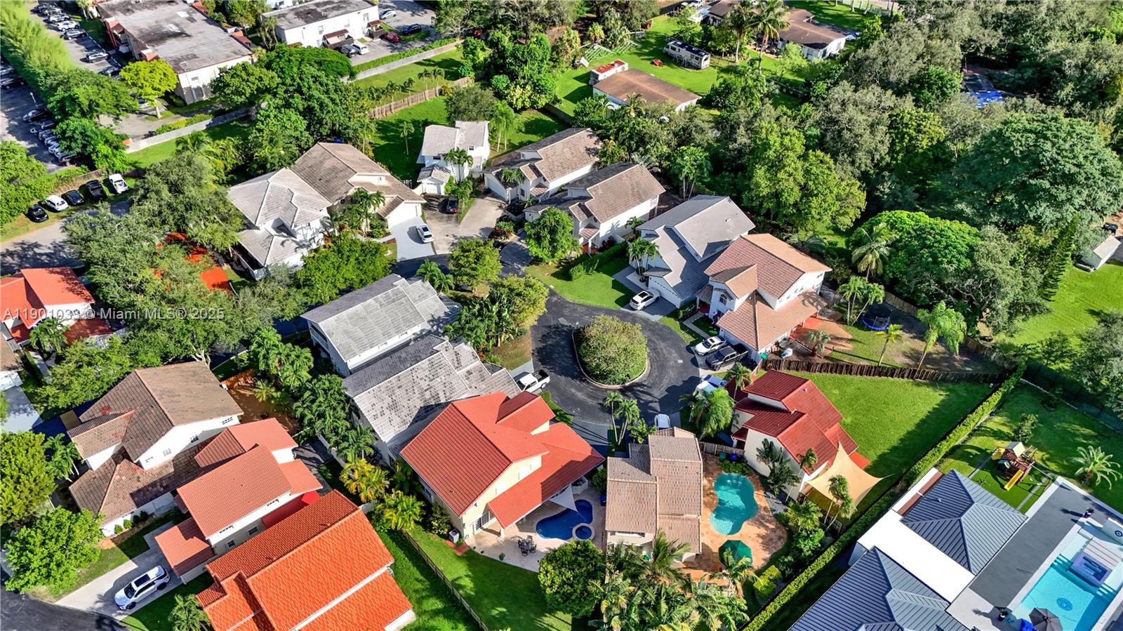 KENDALL GROVE CLUSTER HOM - Residential