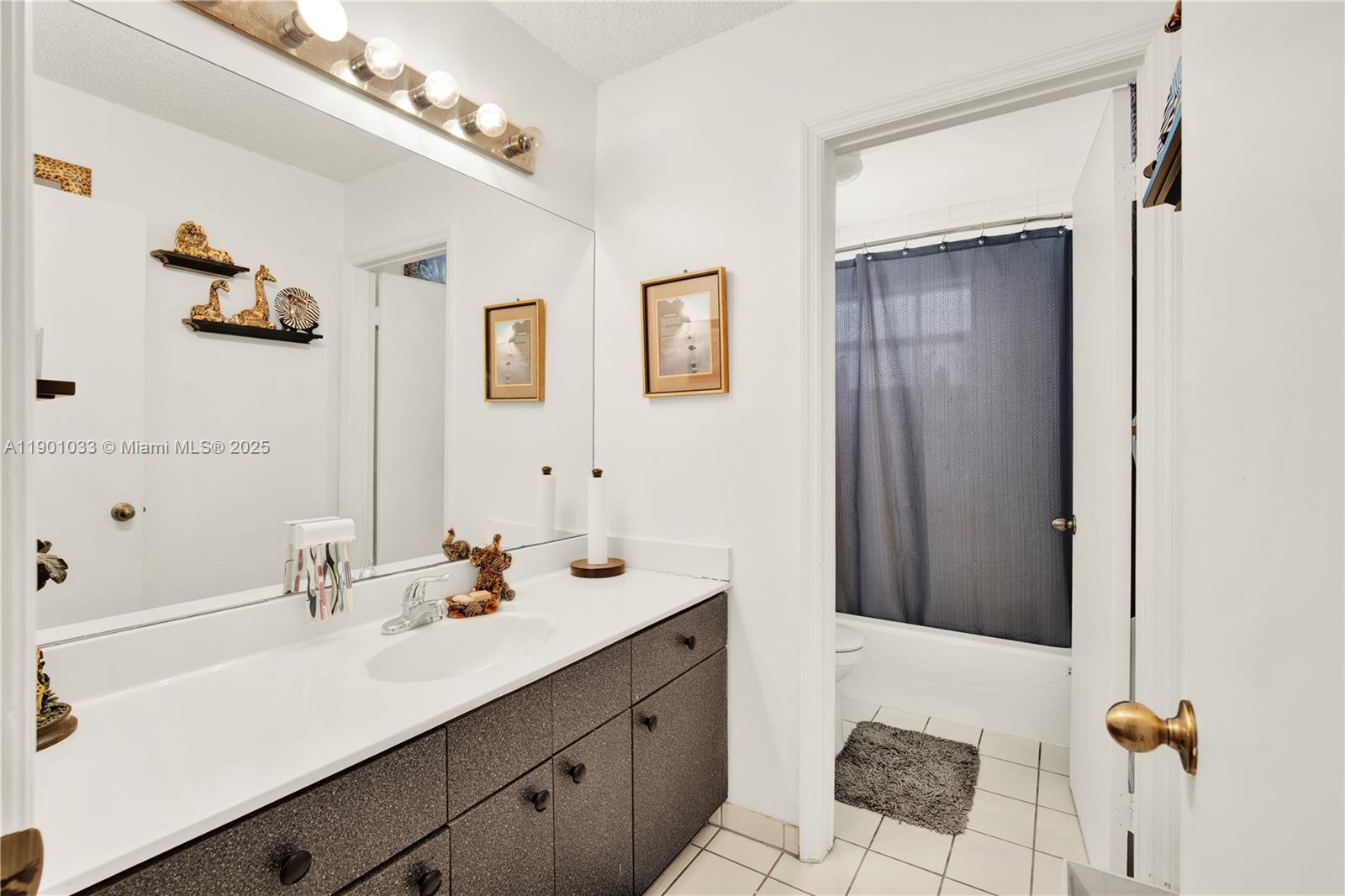 KENDALL GROVE CLUSTER HOM - Residential