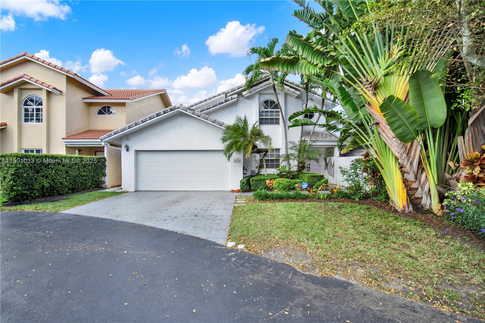 KENDALL GROVE CLUSTER HOM - Residential