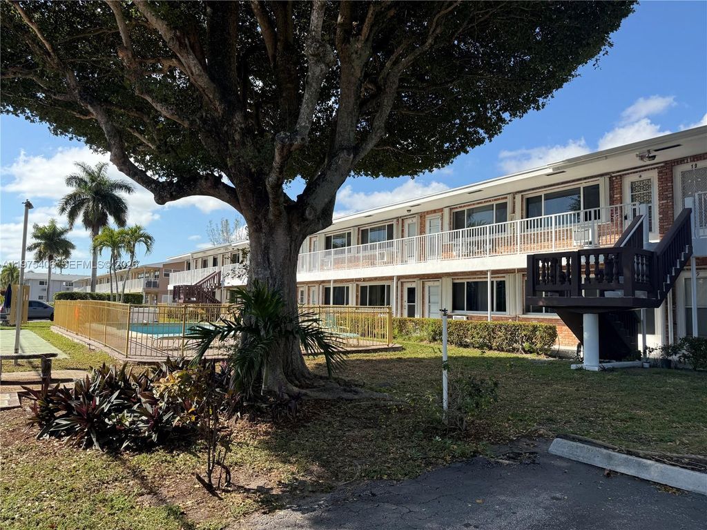 Photo of 450 Layne Blvd #18, Hallandale Beach, FL 33009 (MLS # A11975406)