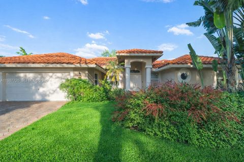 3744 Oak Ridge Cir Weston FL 33331
