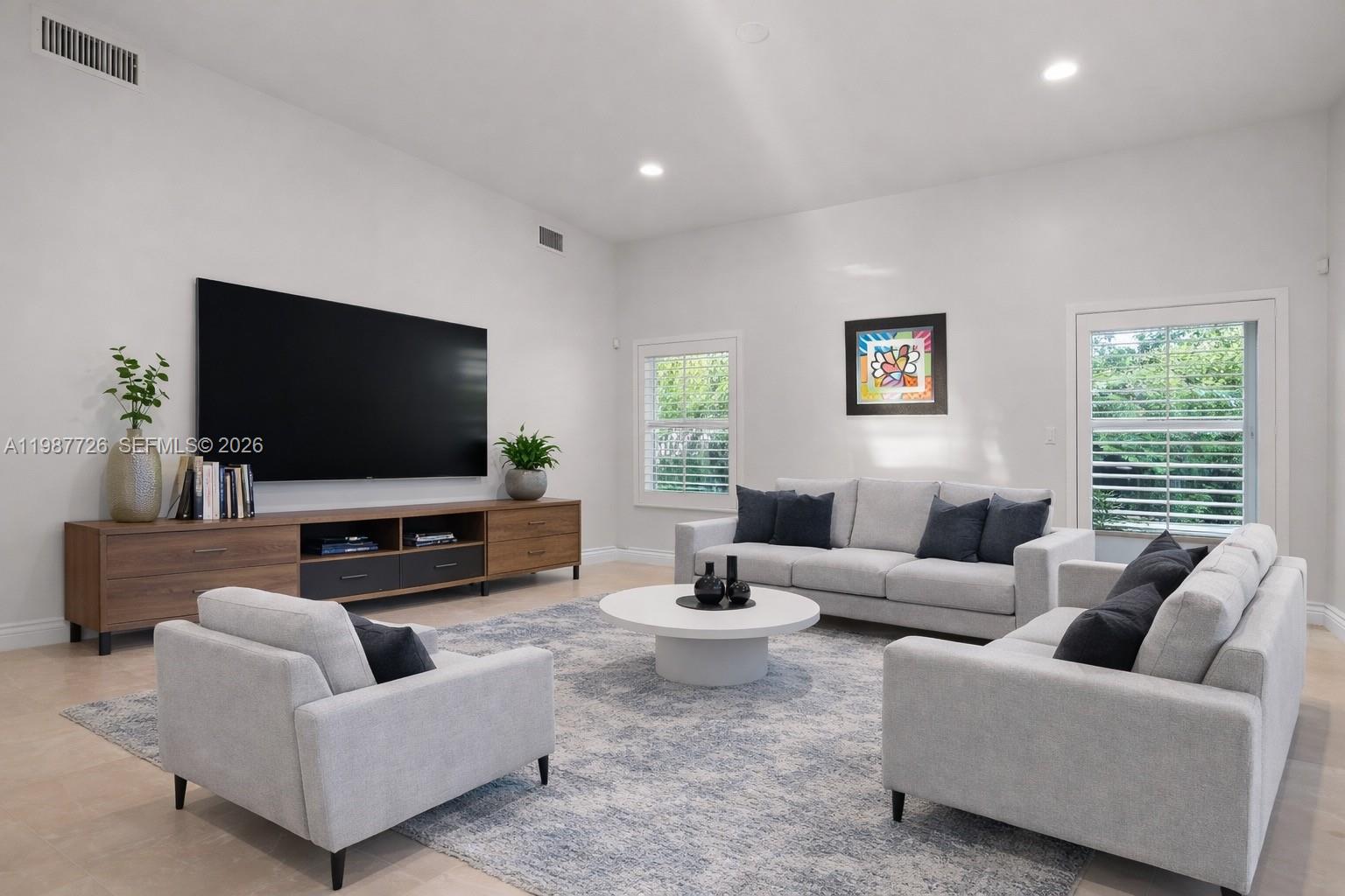 3744 Oak Ridge Cir, Weston, FL, 33331/$999,999 3 3744 Oak Ridge Cir