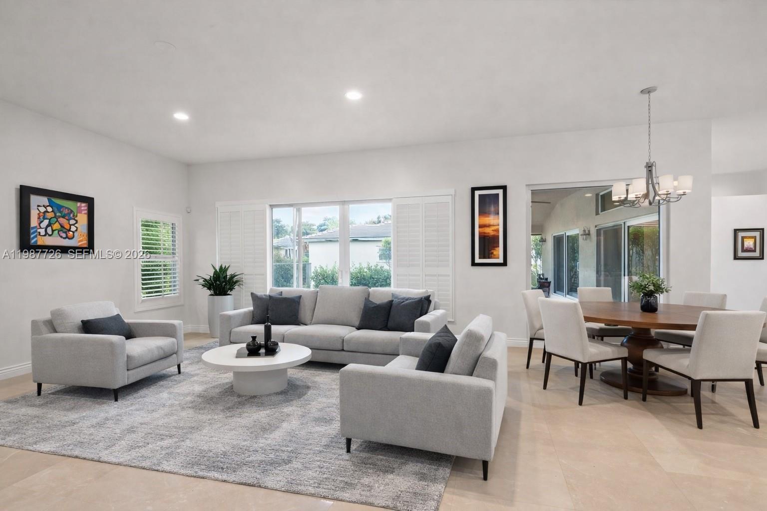 3744 Oak Ridge Cir, Weston, FL, 33331/$999,999 2 3744 Oak Ridge Cir