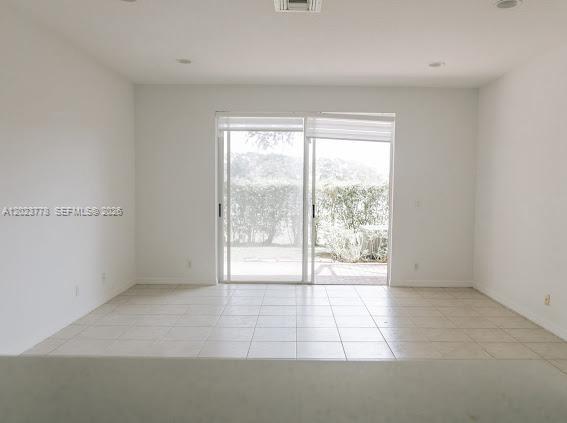 MISSION BAY TR F PH 2 - Residential Lease