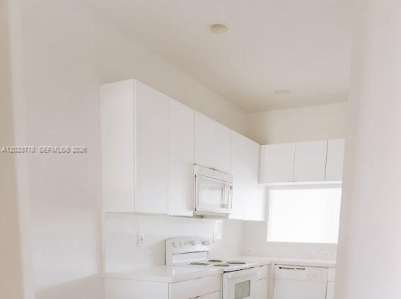MISSION BAY TR F PH 2 - Residential Lease
