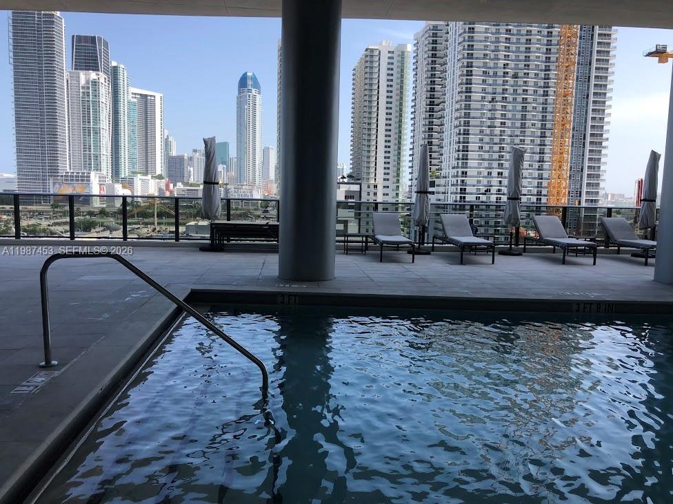 CANVAS CONDO - Residential Lease