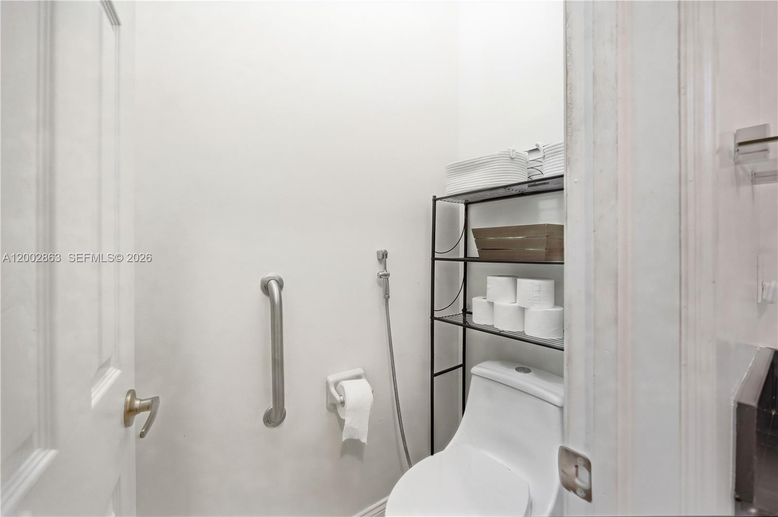 KEYS-GATE NO 1 - Residential Lease