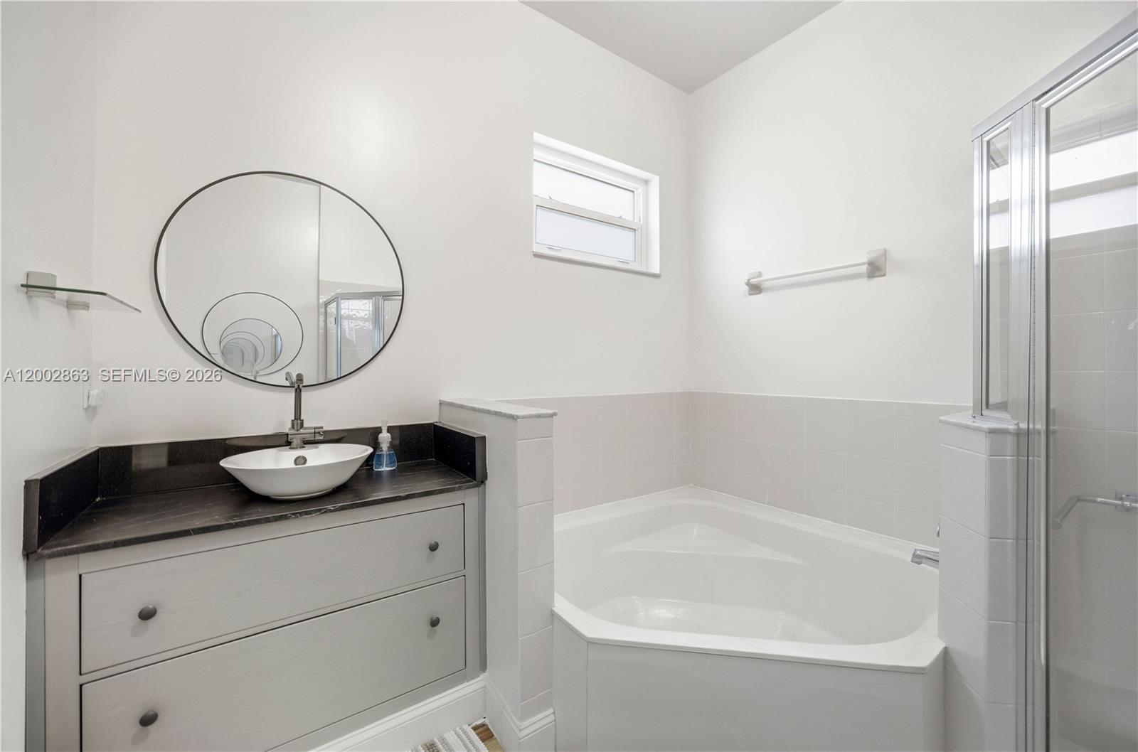 KEYS-GATE NO 1 - Residential Lease