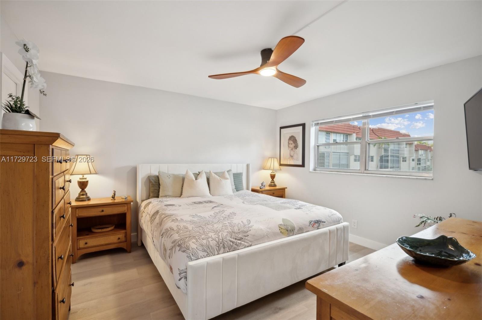 SUNRISE LAKES 8 CONDO - Residential