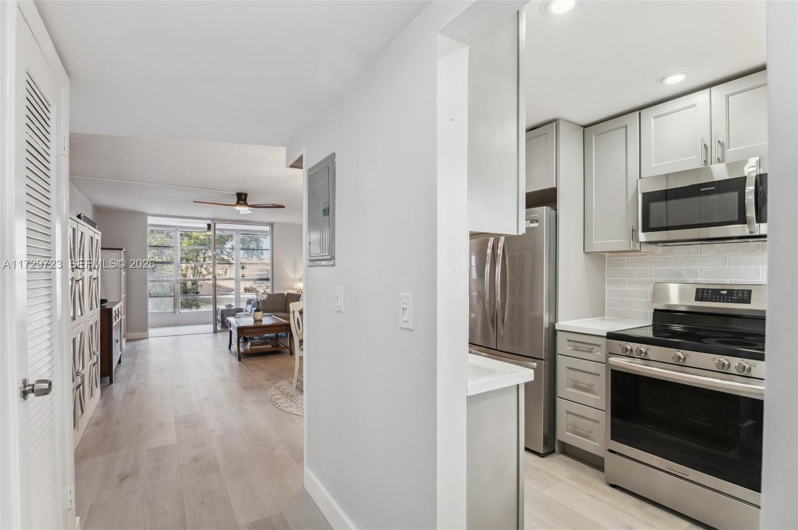 SUNRISE LAKES 8 CONDO - Residential