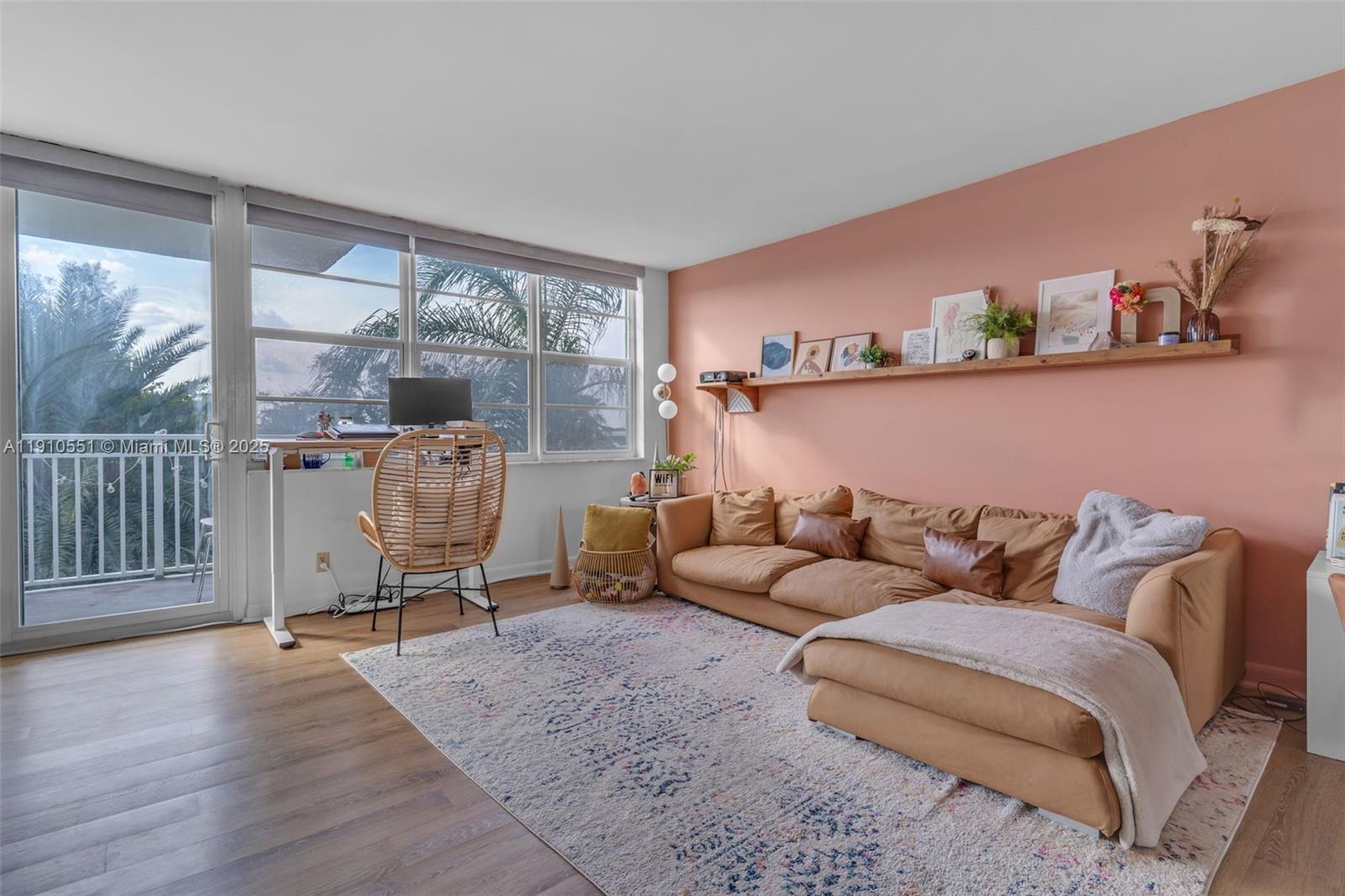 BAYVIEW TOWERS CONDO SOUT - Residential