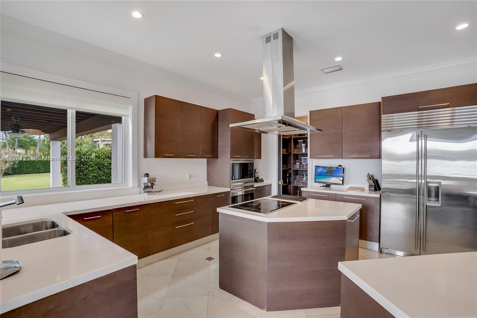 GOLDEN ISLES ESTATES FIRS - Residential