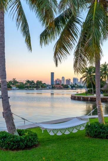 GOLDEN ISLES ESTATES FIRS - Residential