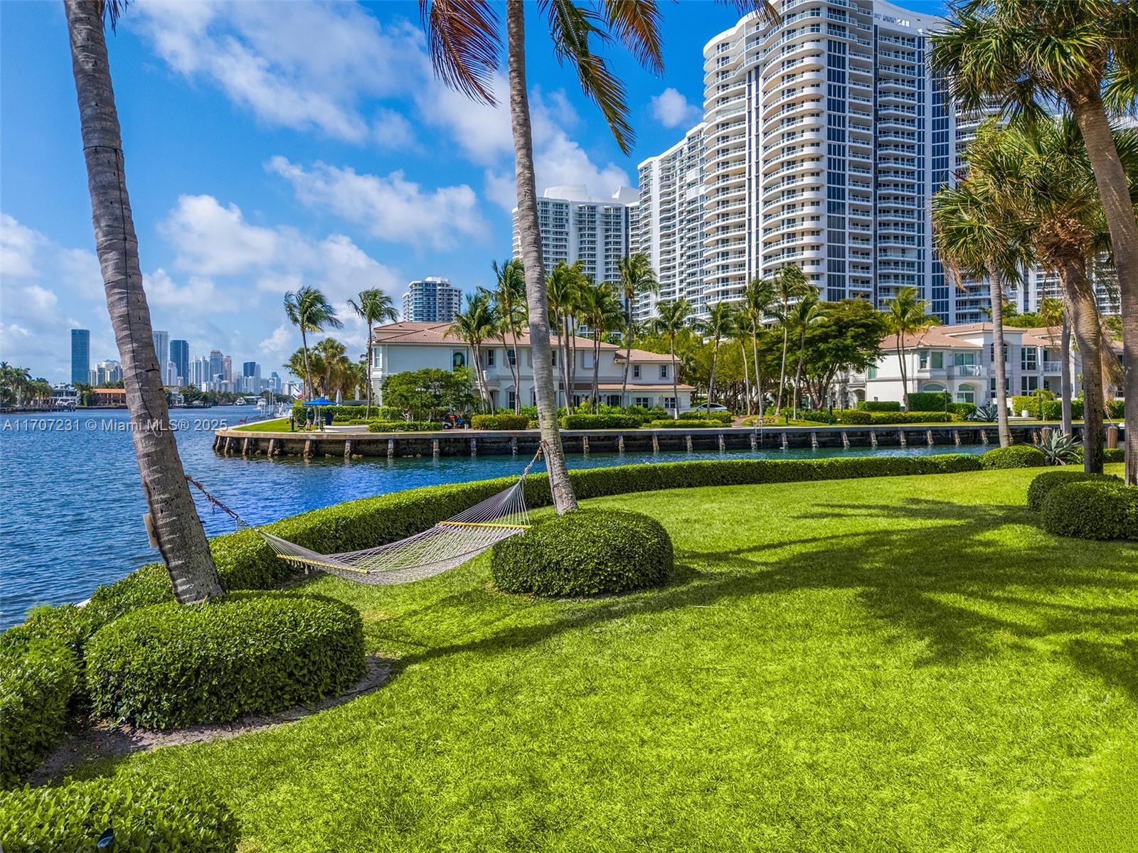 GOLDEN ISLES ESTATES FIRS - Residential