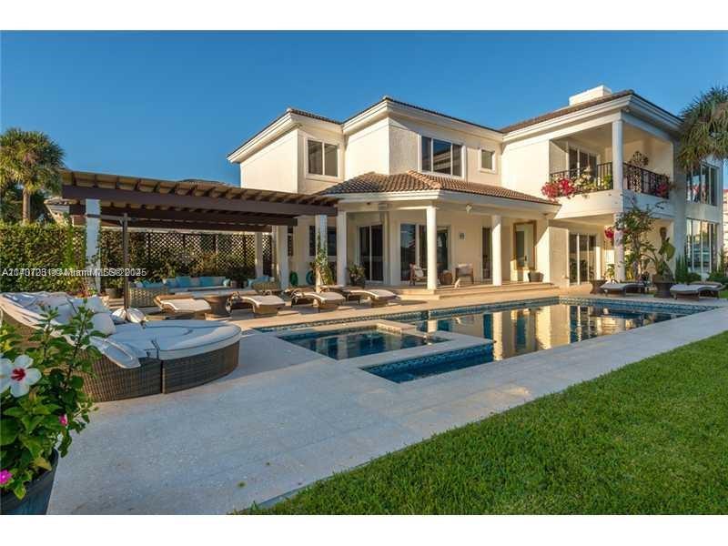 GOLDEN ISLES ESTATES FIRS - Residential