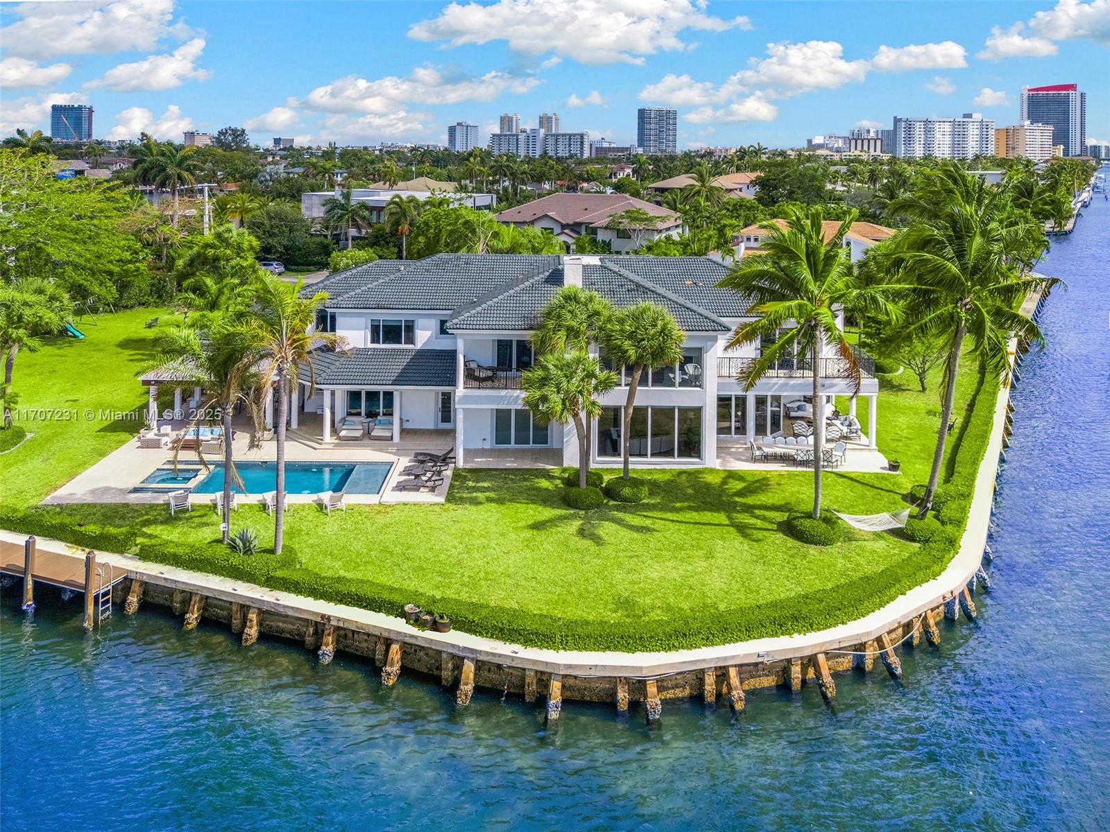 GOLDEN ISLES ESTATES FIRS - Residential