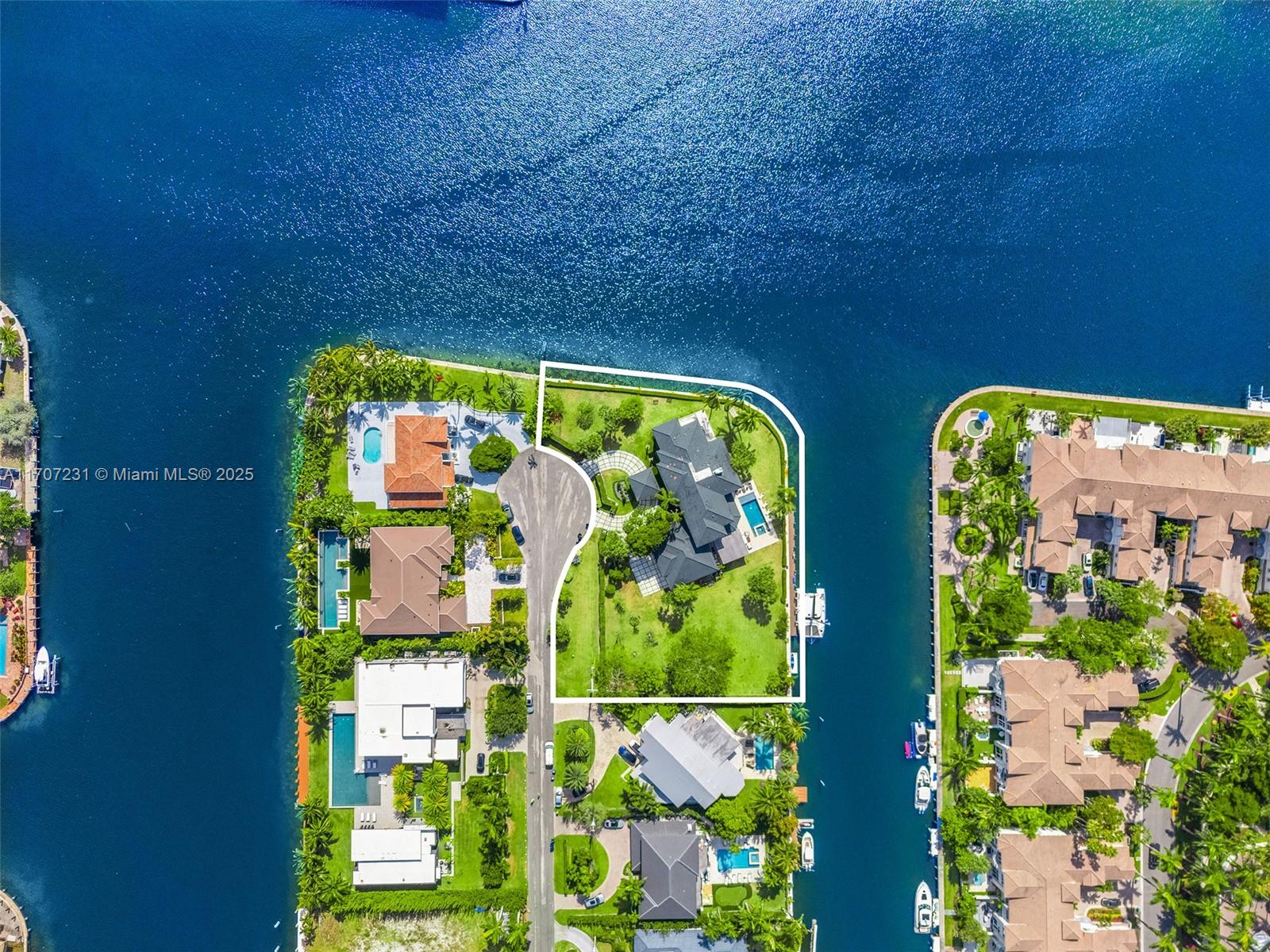 GOLDEN ISLES ESTATES FIRS - Residential