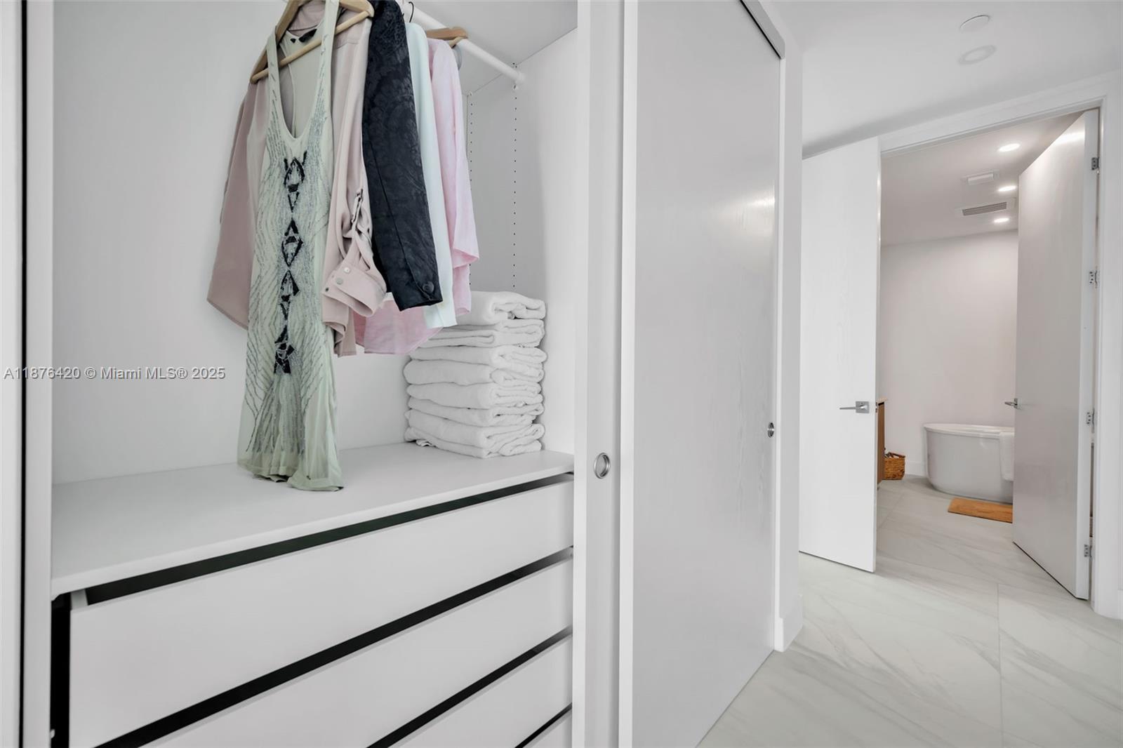 AURORA CONDOMINIUM - Residential Lease