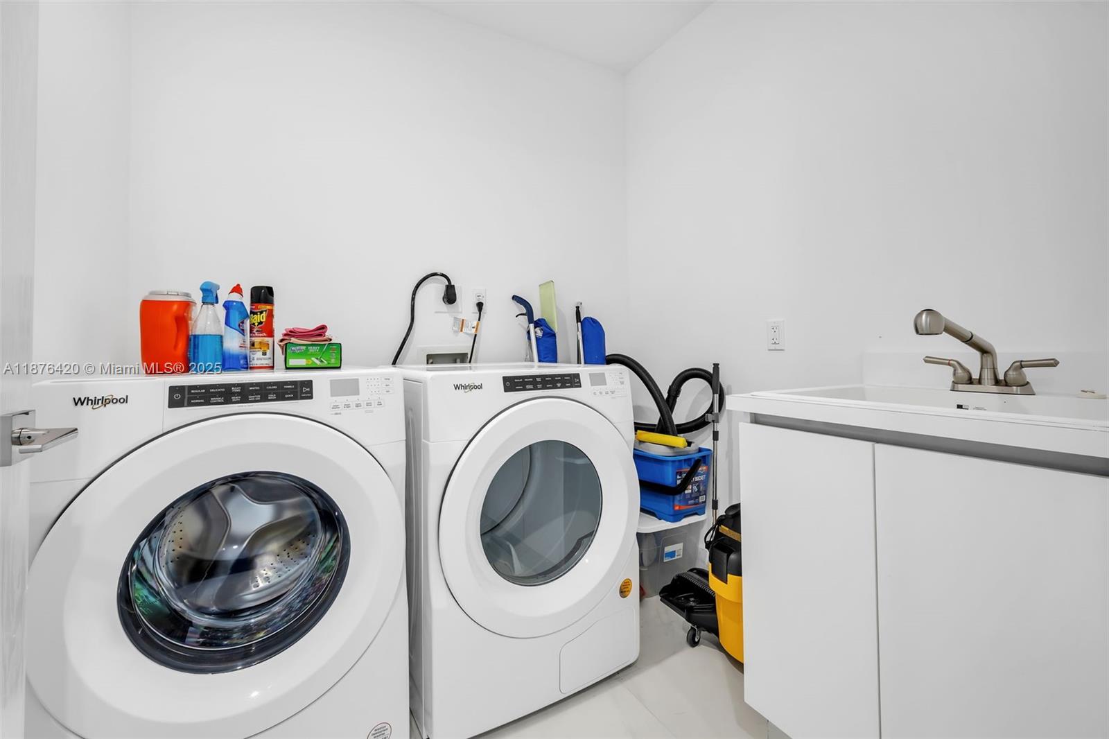 AURORA CONDOMINIUM - Residential Lease