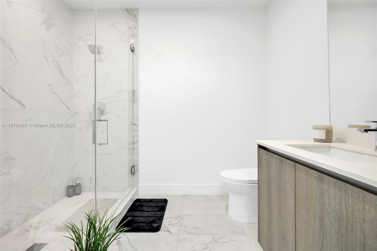 AURORA CONDOMINIUM - Residential Lease