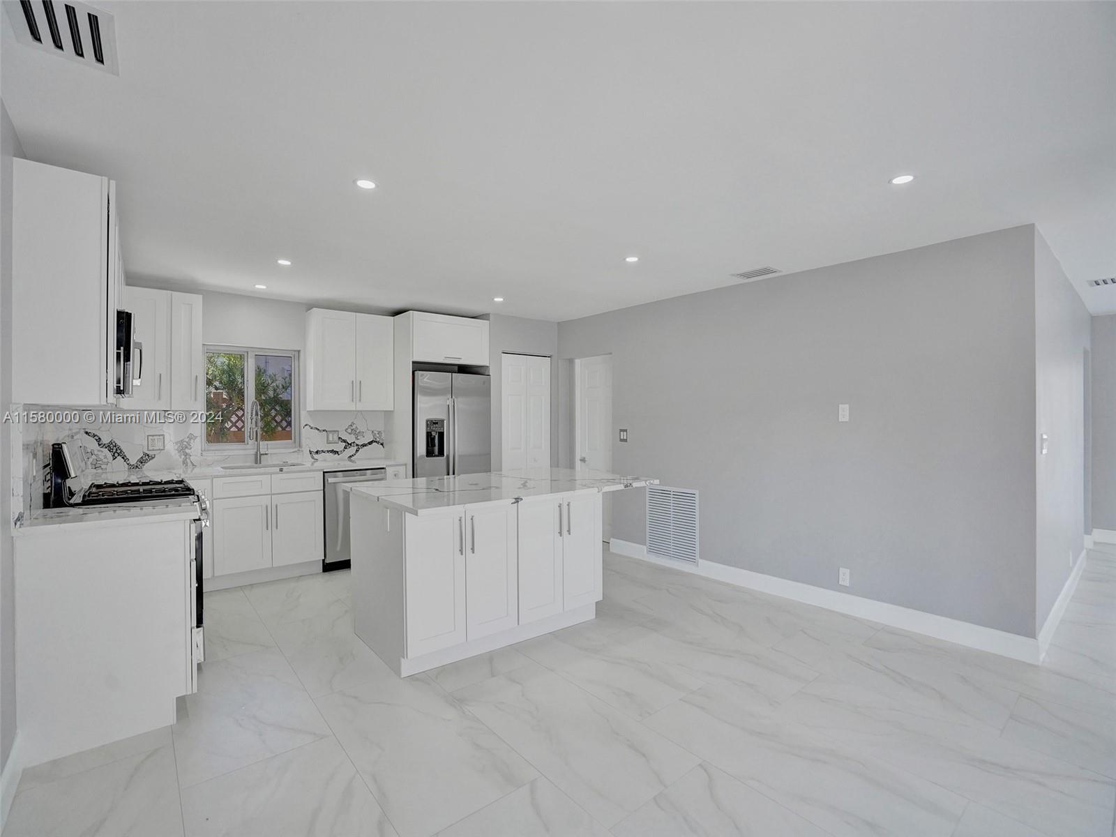 POMPANO ISLES SEC - Residential Lease