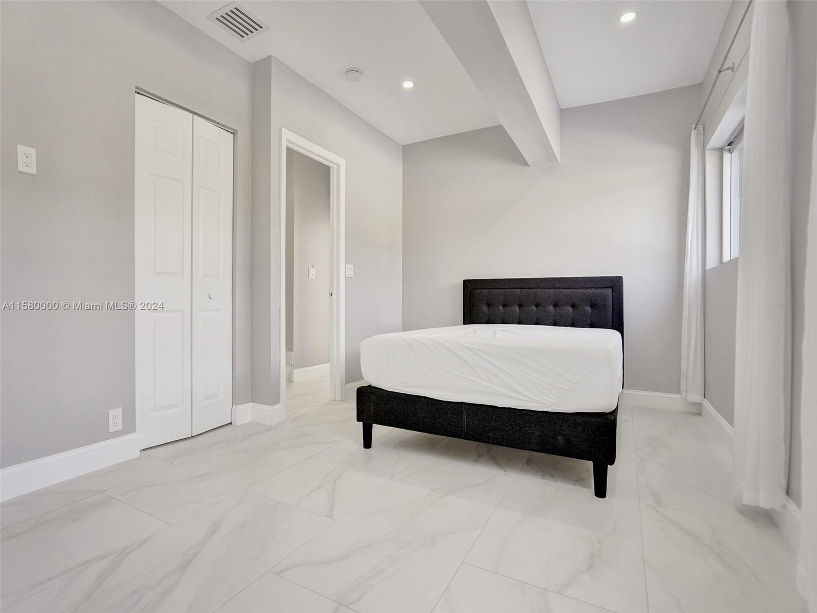 POMPANO ISLES SEC - Residential Lease