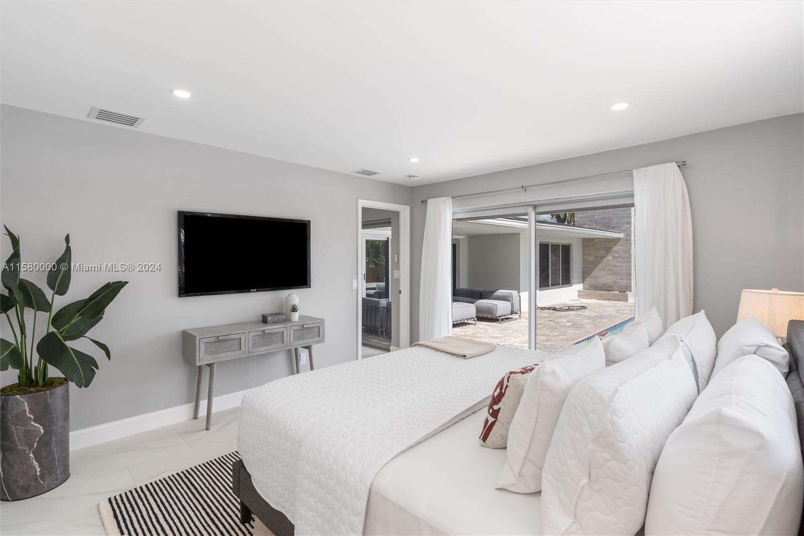 POMPANO ISLES SEC - Residential Lease