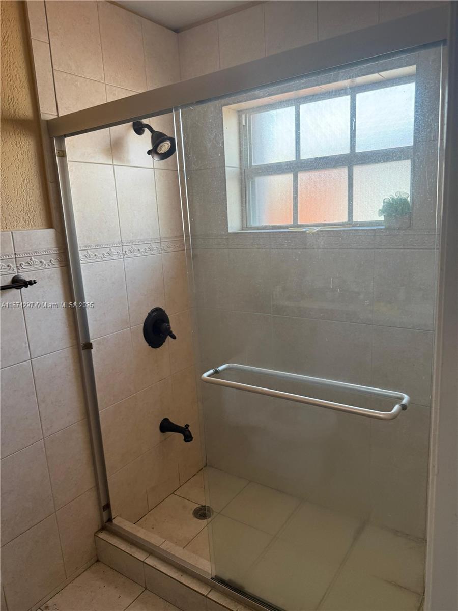 WEST PALM BEACH GARDENS - Residential