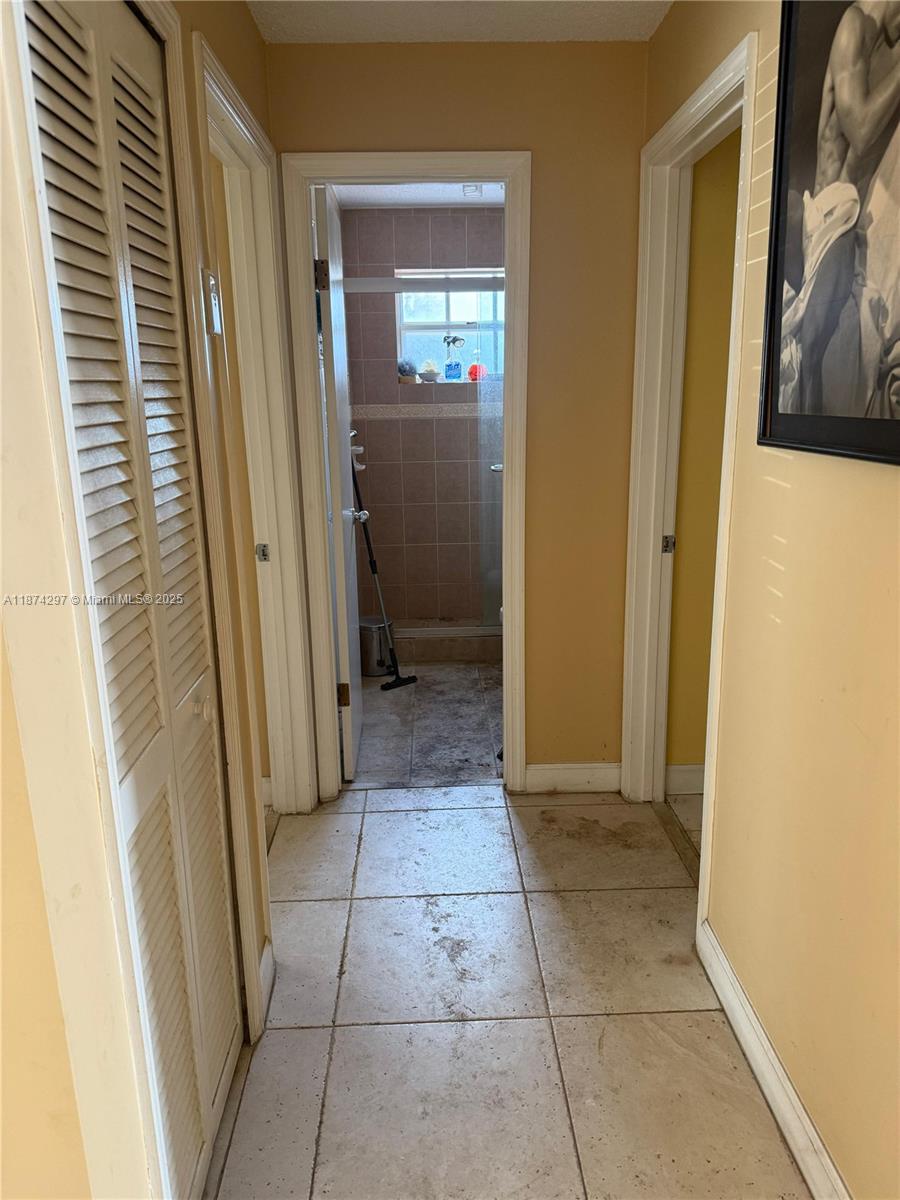 WEST PALM BEACH GARDENS - Residential