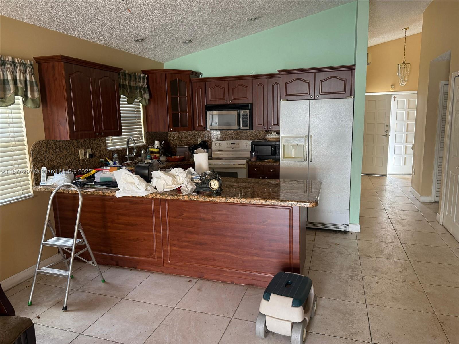 WEST PALM BEACH GARDENS - Residential